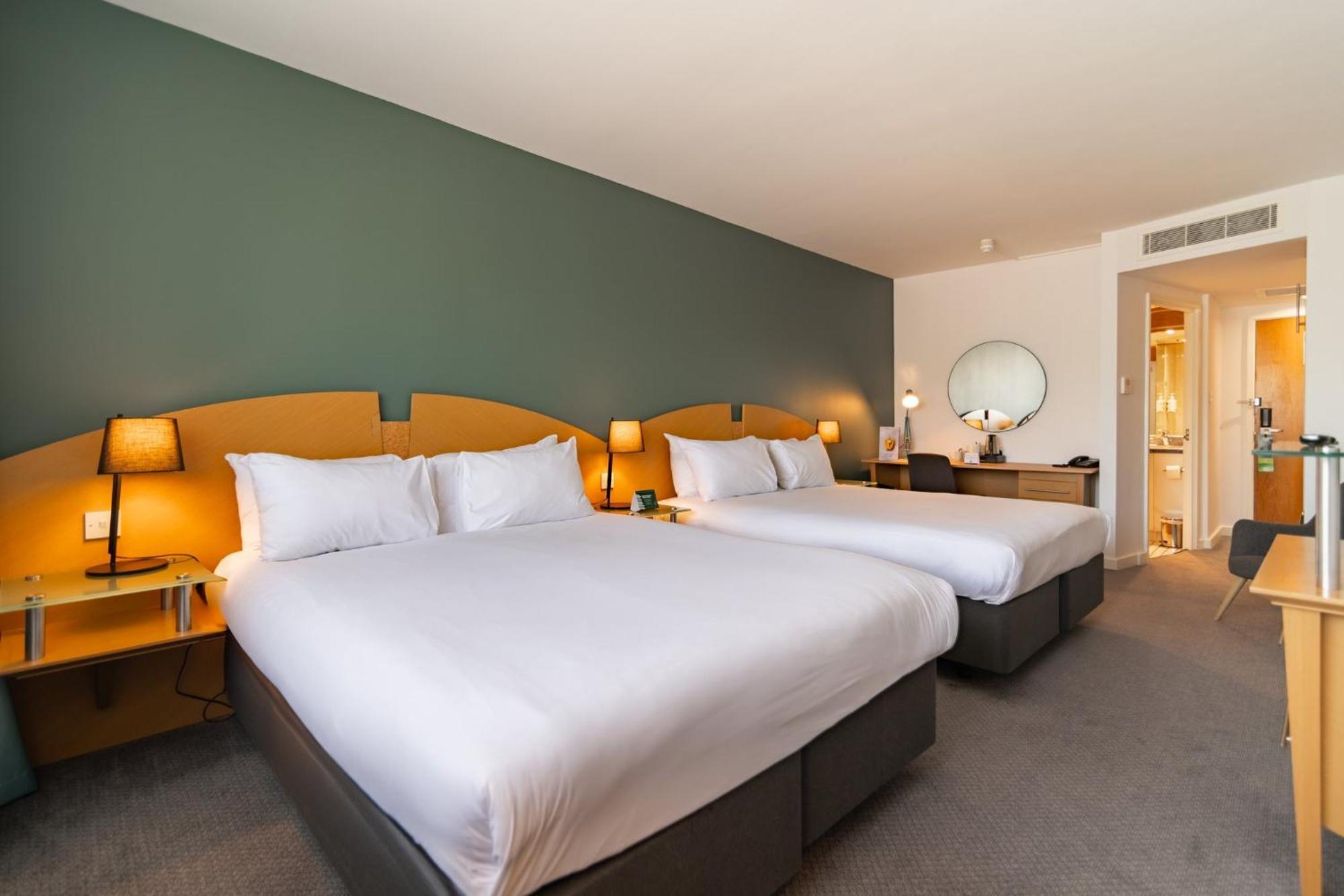 Holiday Inn Ashford - North A20 By Ihg Zewnętrze zdjęcie