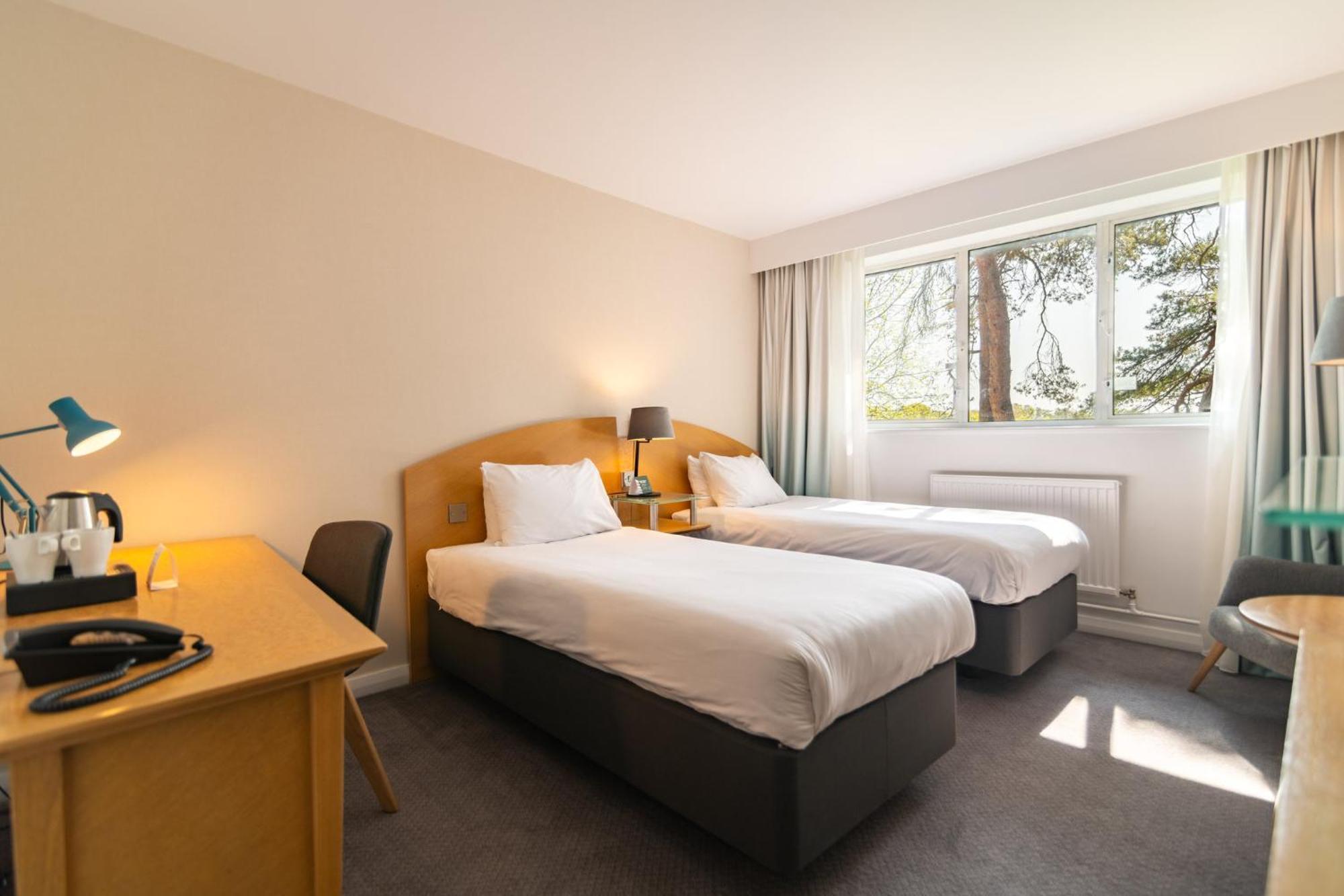 Holiday Inn Ashford - North A20 By Ihg Zewnętrze zdjęcie