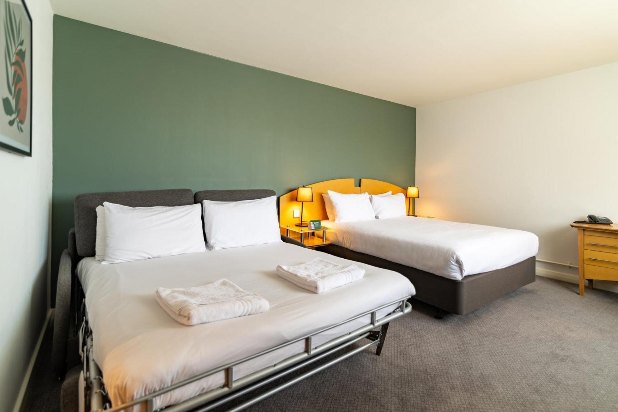 Holiday Inn Ashford - North A20 By Ihg Zewnętrze zdjęcie