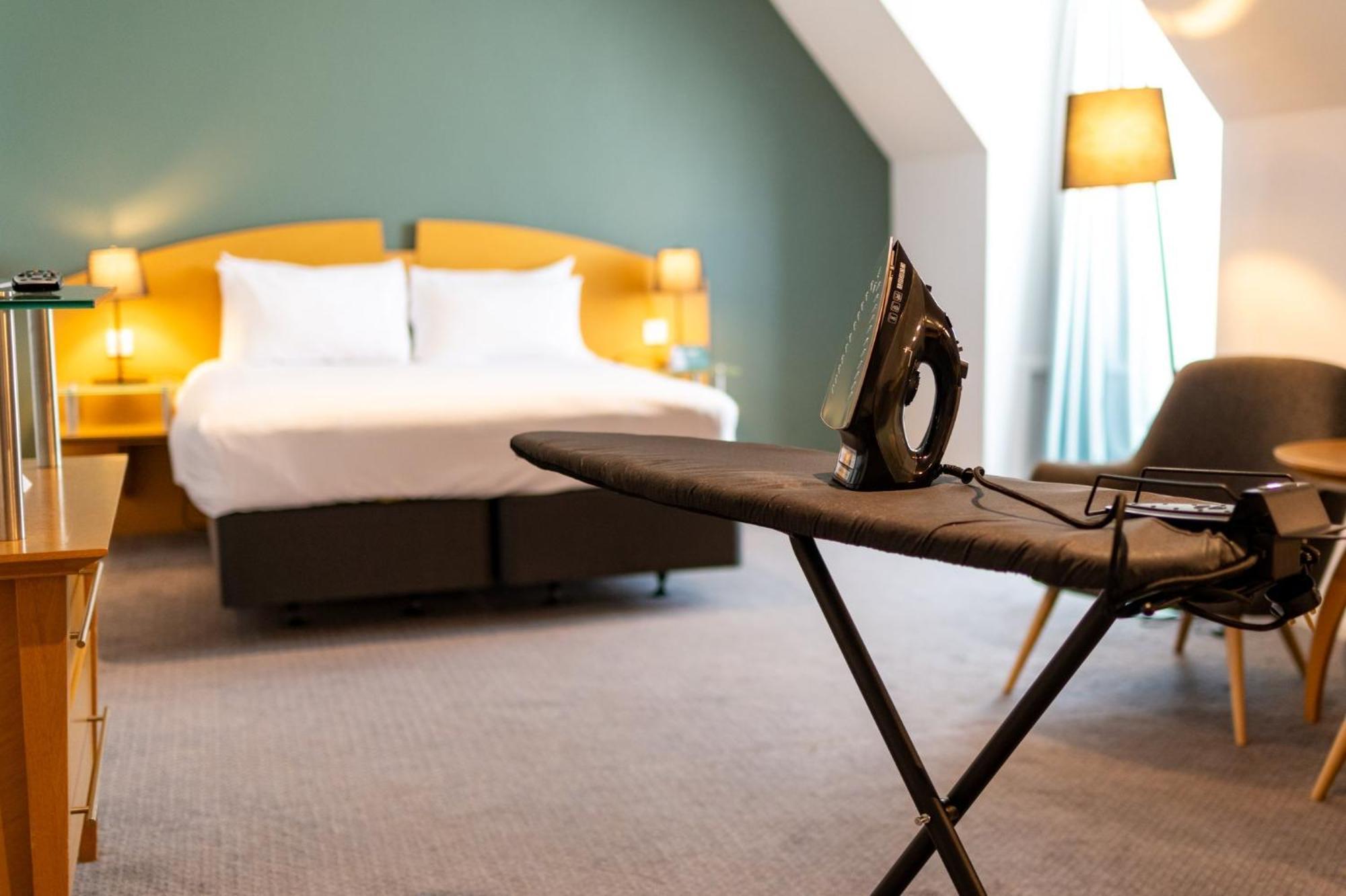 Holiday Inn Ashford - North A20 By Ihg Zewnętrze zdjęcie