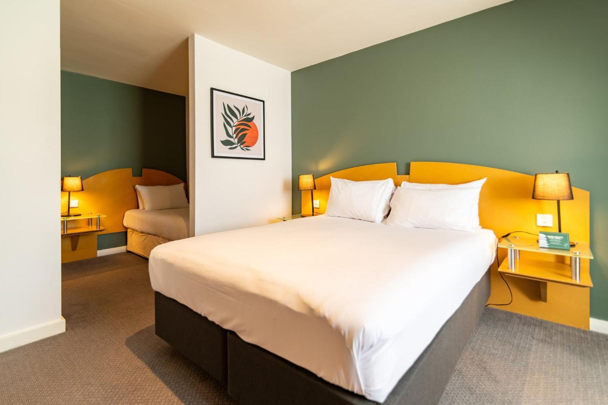 Holiday Inn Ashford - North A20 By Ihg Zewnętrze zdjęcie